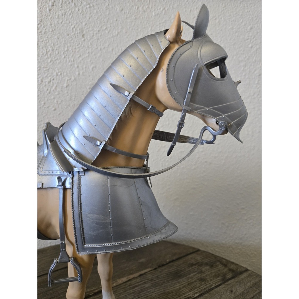 1968 Louis Marx Valor Armored Horse Noble Knight Series Vintage Rolling Toy - Picture 11 of 16